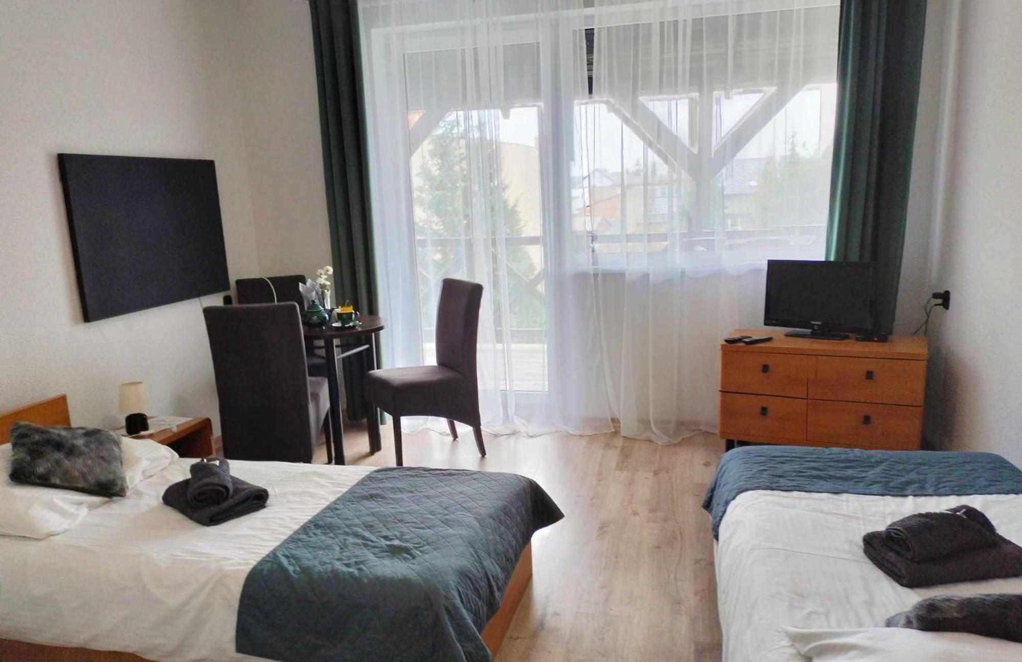 Kamienica Pokoje & Restauracja Opalenica Exteriér fotografie